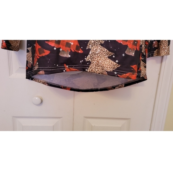 #291 Holiday Xmas Tree Long Sleeve Crewneck Top.NWOT Size:XL - Picture 6 of 6